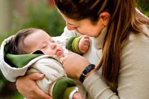 Winter is coming! A care guide for expectant mothers and newborns
