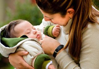Winter is coming! A care guide for expectant mothers and newborns