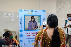 Wadia Hospital and With Aarya Organization helped around 200 Members Of Transgender And Sex Workers Get Vaccinated For Covid-19